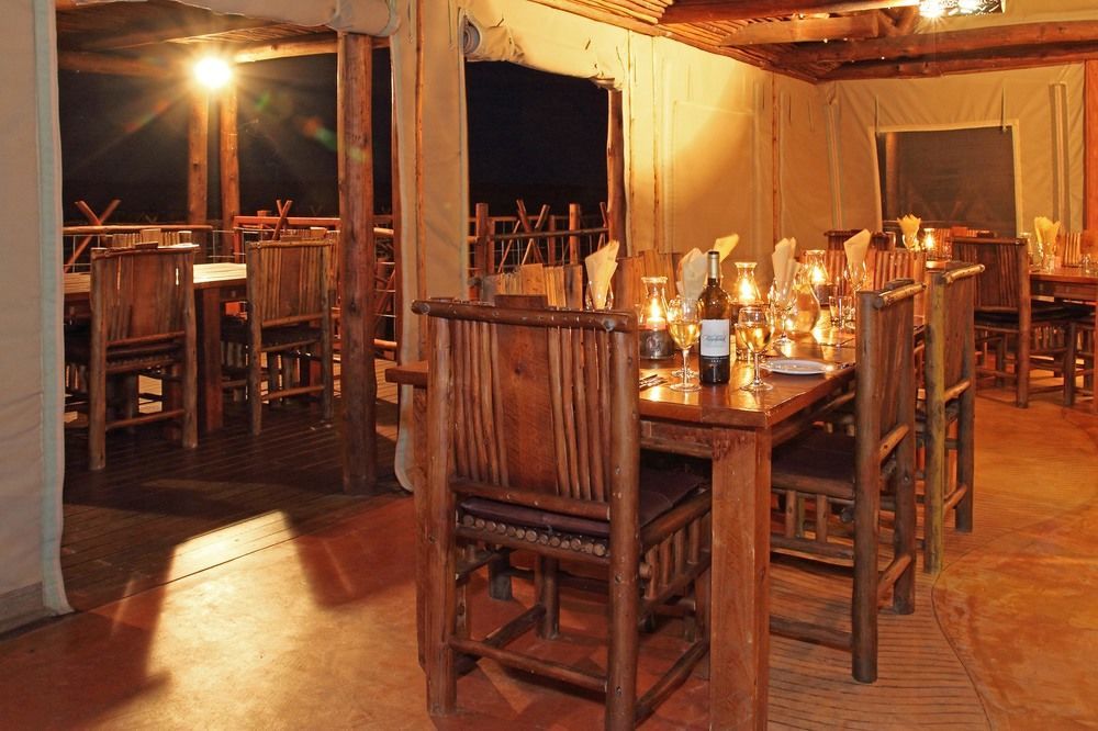 Xaus Lodge Twee Rivieren Екстериор снимка