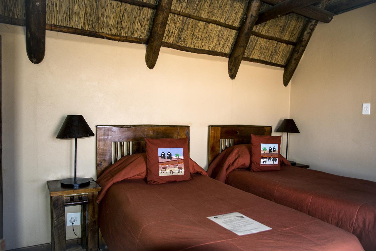 Xaus Lodge Twee Rivieren Екстериор снимка