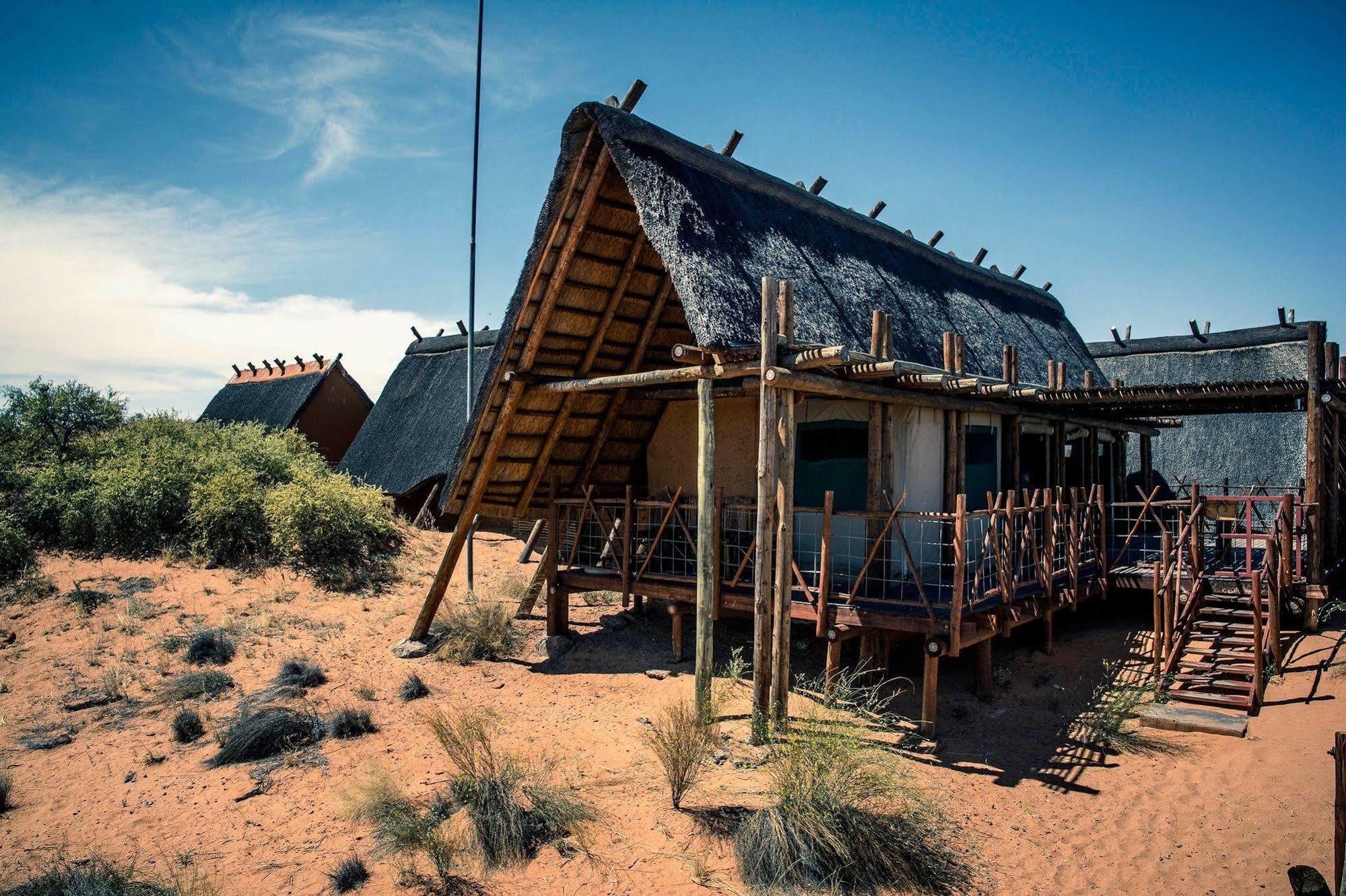 Xaus Lodge Twee Rivieren Екстериор снимка