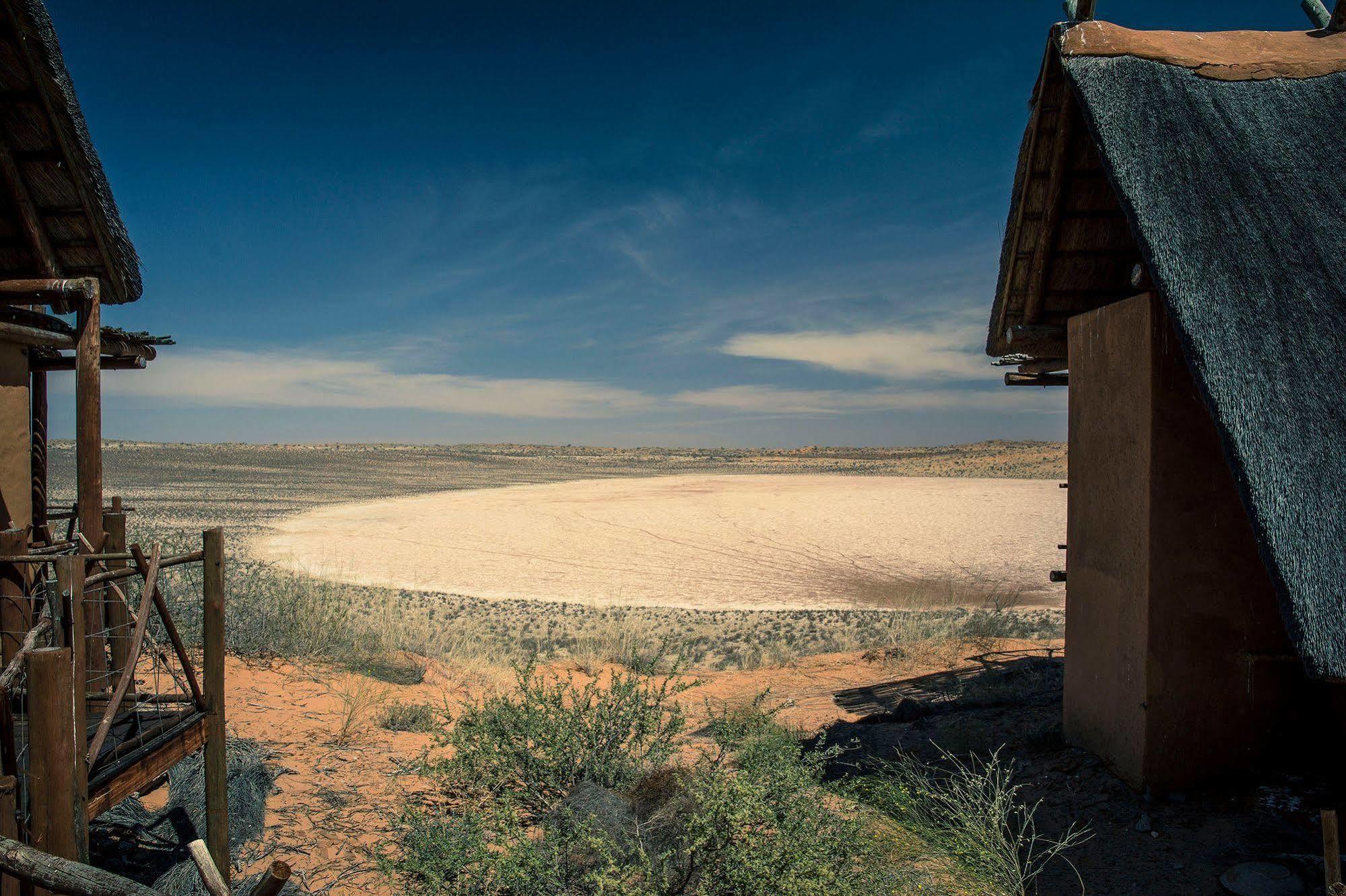 Xaus Lodge Twee Rivieren Екстериор снимка