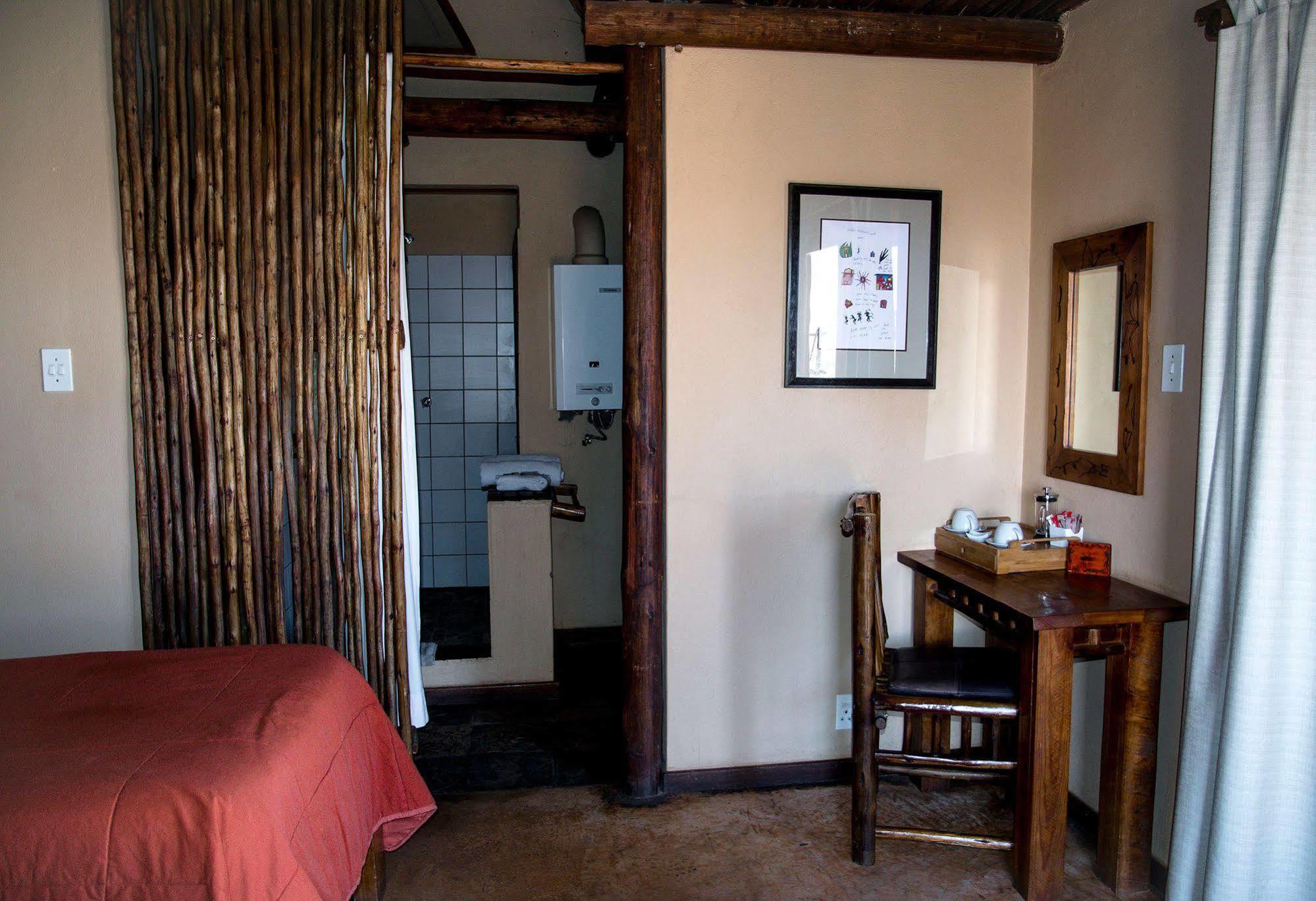 Xaus Lodge Twee Rivieren Екстериор снимка