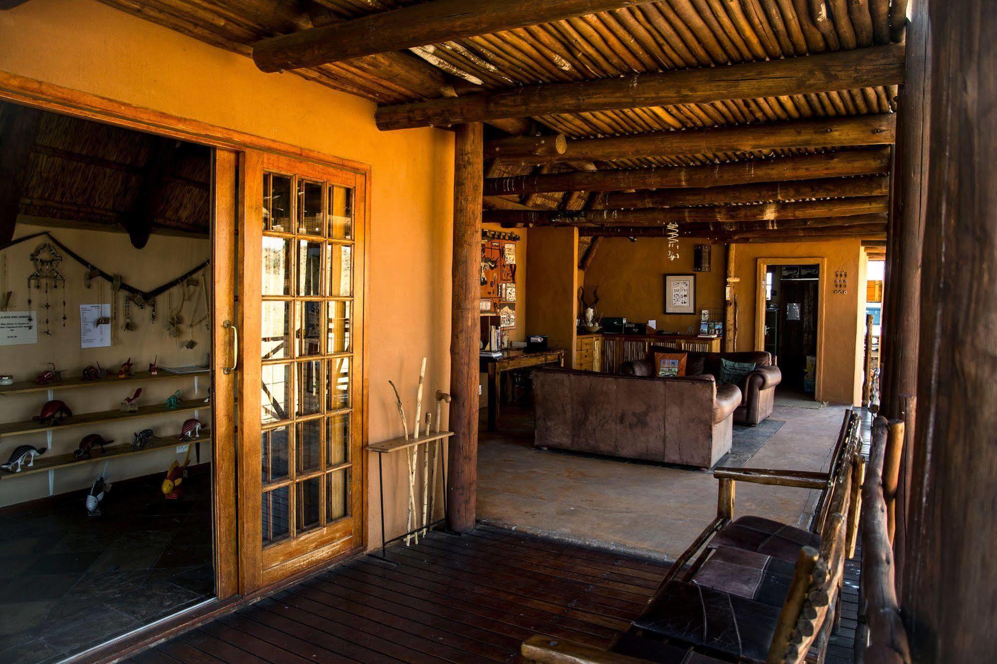 Xaus Lodge Twee Rivieren Екстериор снимка